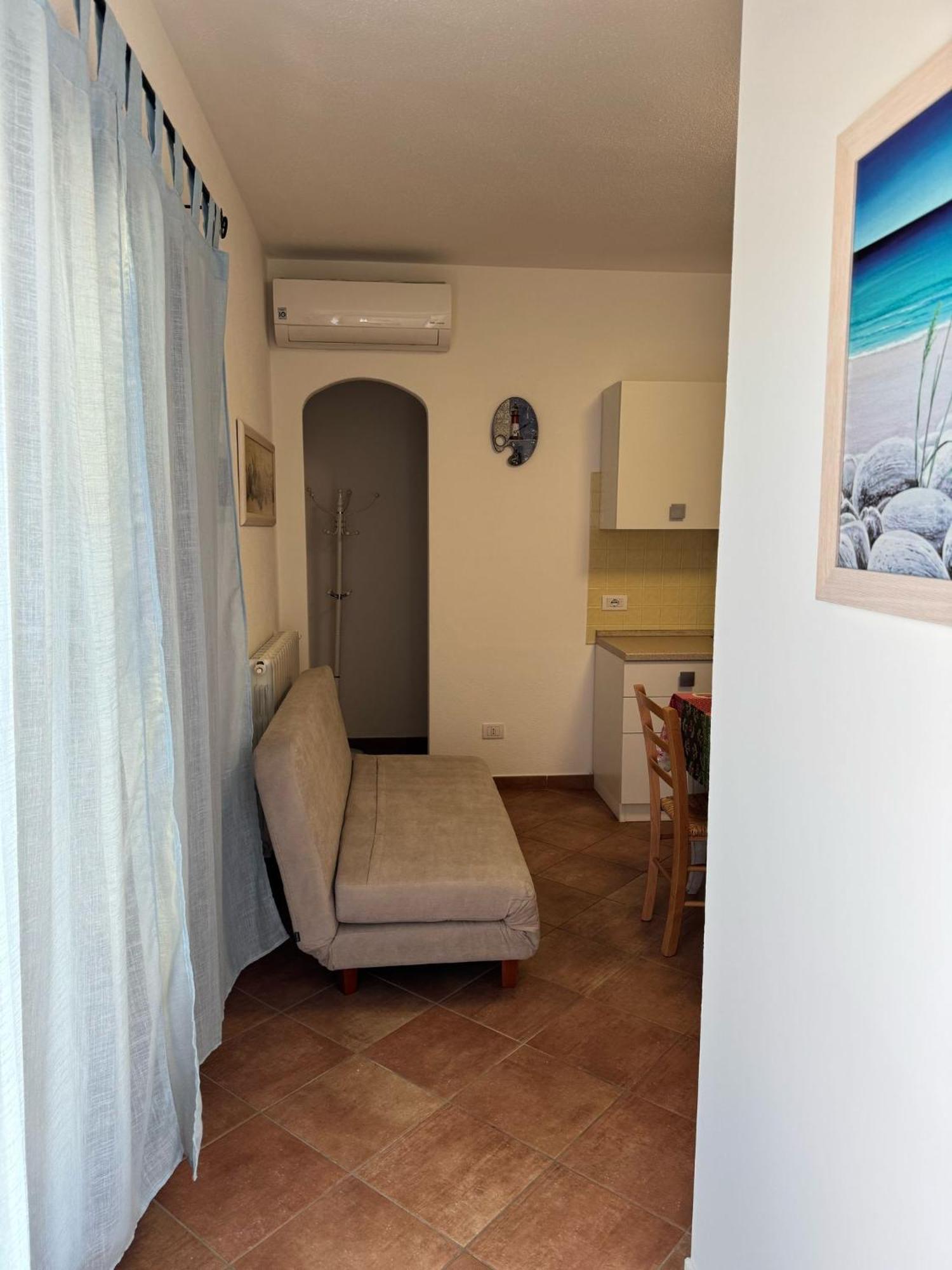 Residenza Rosmarini Apartment Палау Екстериор снимка